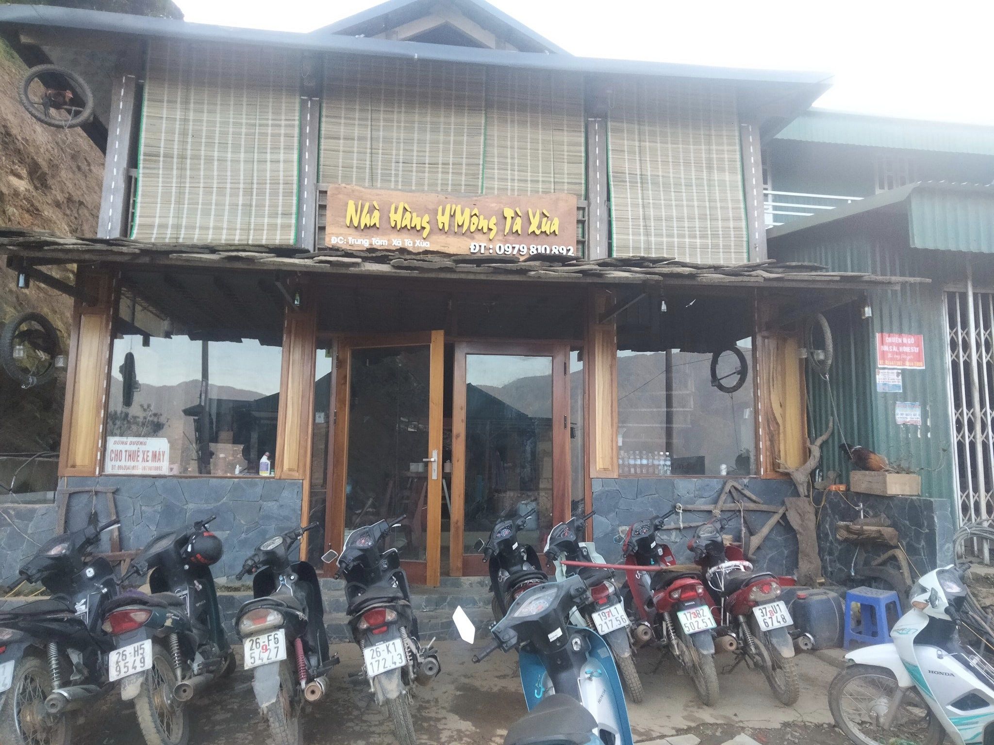 Nhà hàng H'Mong đậm chất phố núi Tà xùa