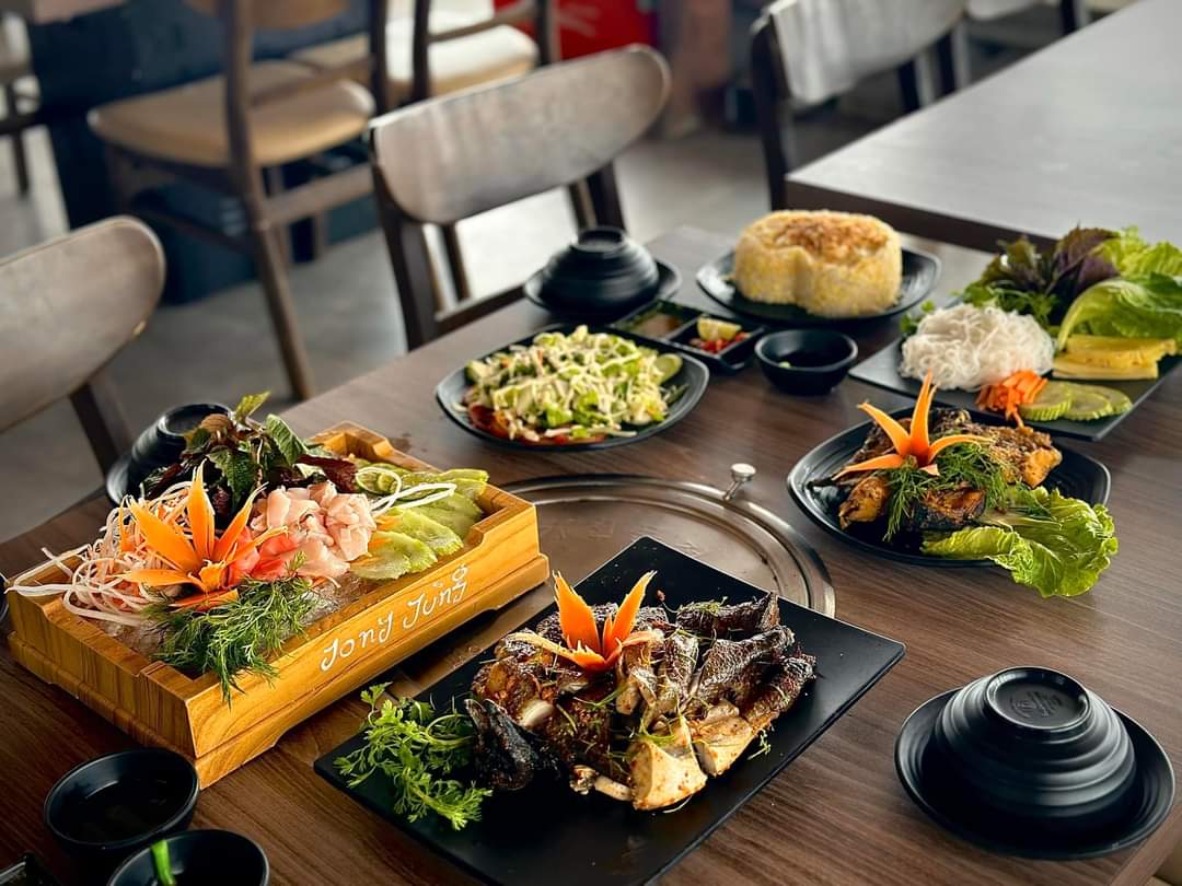 Quán ăn hương quê đậm chất phố tại Tà Xùa